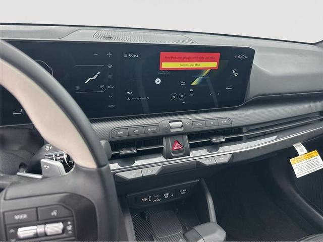 Photo of 2025 Snow White Pearl Kia K4
