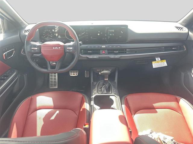 Photo of 2025 Aurora Black Pearl Kia K4