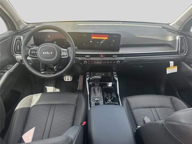 Photo of 2025 Everlasting Silver Kia Sorento