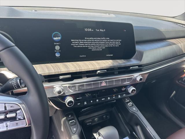 Photo of 2025 Glacial White Pearl Kia Telluride