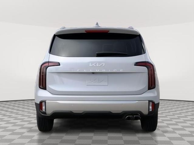 Photo of 2025 Glacial White Pearl Kia Telluride