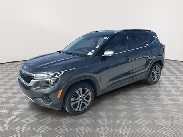Photo of 2023 Gravity Gray Kia Seltos