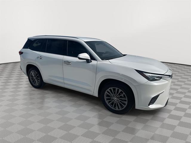 Photo of 2025 Wind Chill Pearl Lexus TX 350
