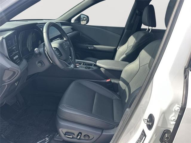 Photo of 2025 Wind Chill Pearl Lexus TX 350