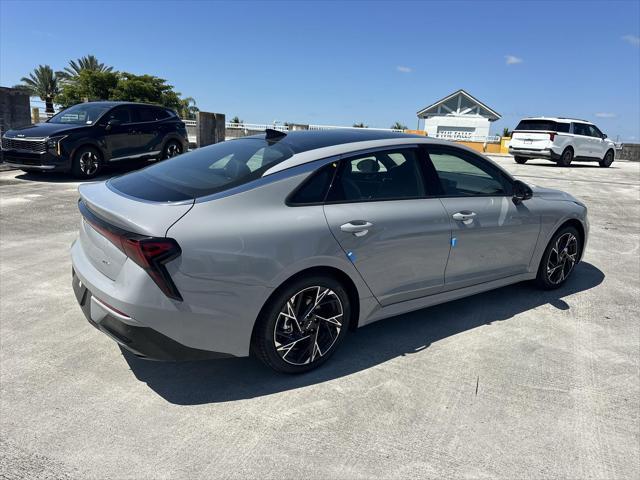Photo of 2025 Wolf Gray Kia K5