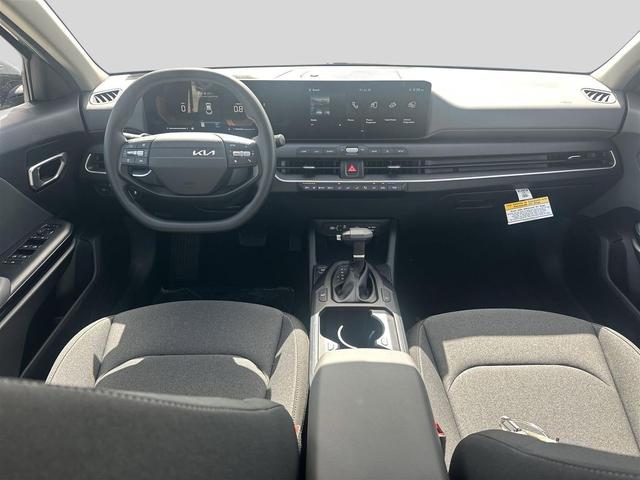 Photo of 2025 Aurora Black Pearl Kia K4