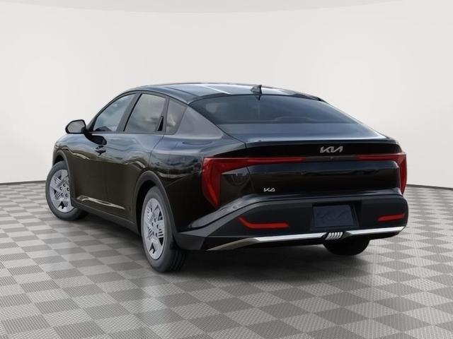 Photo of 2025 Aurora Black Pearl Kia K4