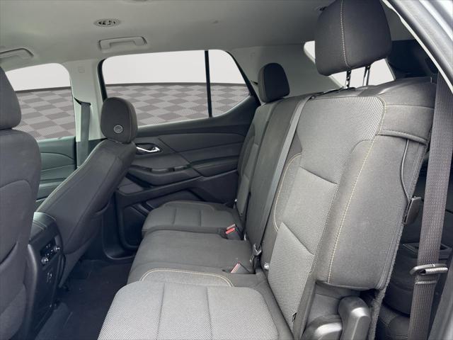 Photo of 2021 Satin Steel Metallic Chevrolet Traverse