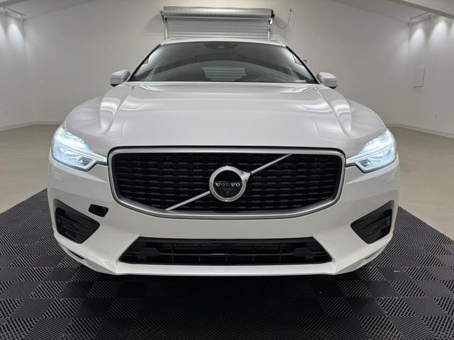 Photo of 2018 Crystal White Volvo XC60