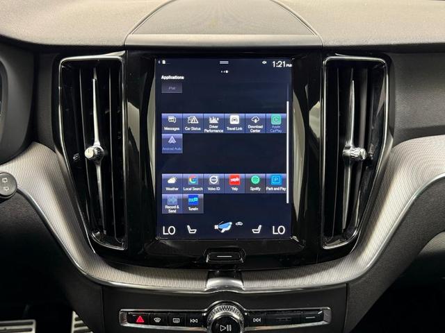 Photo of 2018 Crystal White Volvo XC60