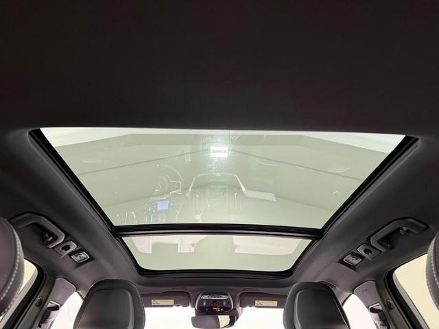 Photo of 2018 Crystal White Volvo XC60