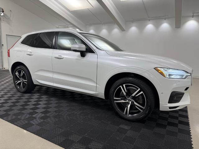 Photo of 2018 Crystal White Volvo XC60