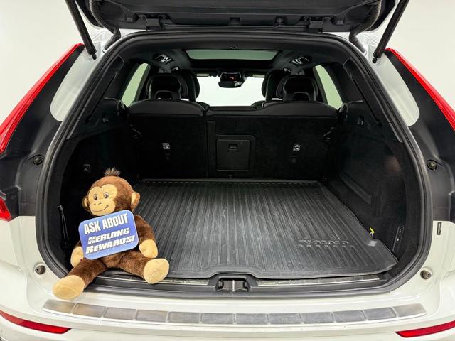 Photo of 2018 Crystal White Volvo XC60