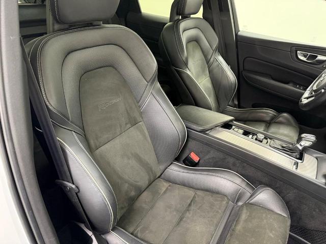 Photo of 2018 Crystal White Volvo XC60