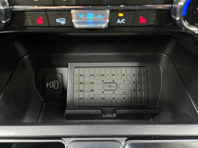 Photo of 2025 Carbonized Gray Metallic Ford F-150