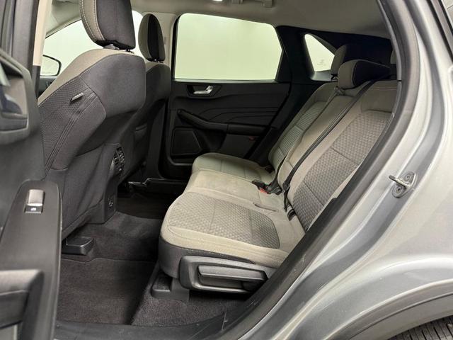 Photo of 2021 Iconic Silver Metallic Ford Escape