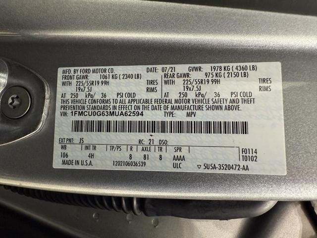 Photo of 2021 Iconic Silver Metallic Ford Escape