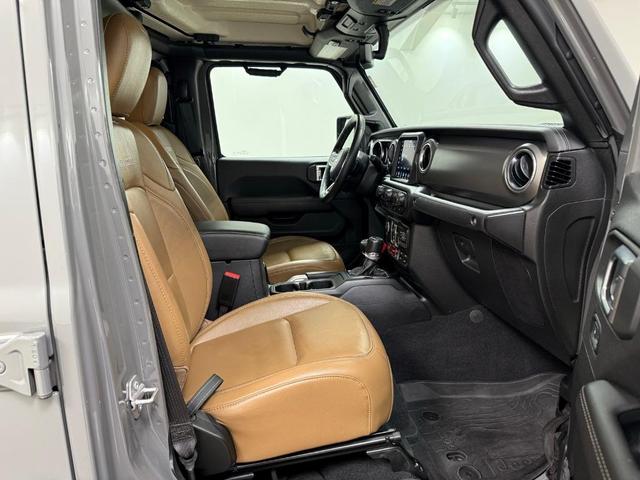 Photo of 2023 Sting Gray Clearcoat Jeep Gladiator