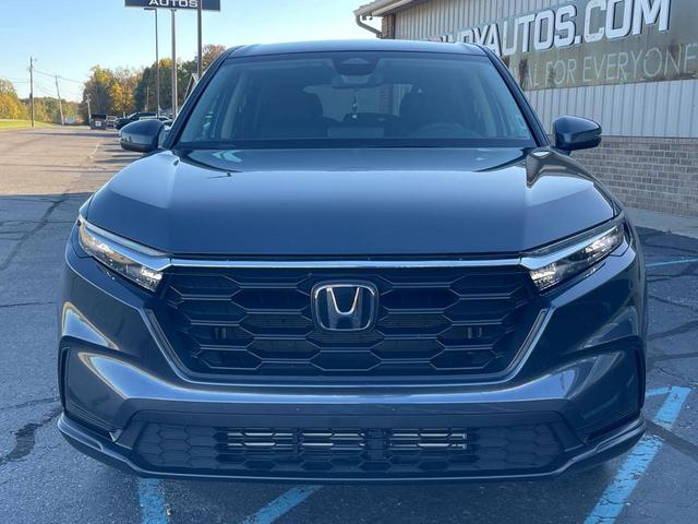 Photo of 2025 Gray Honda CR-V
