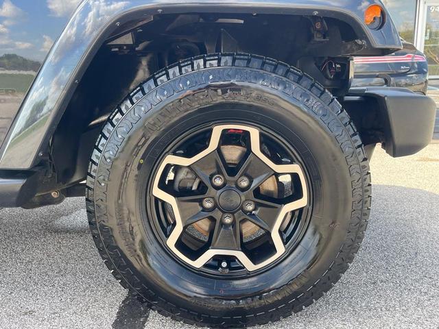 Photo of 2016 Rhino Clearcoat Jeep Wrangler Unlimited