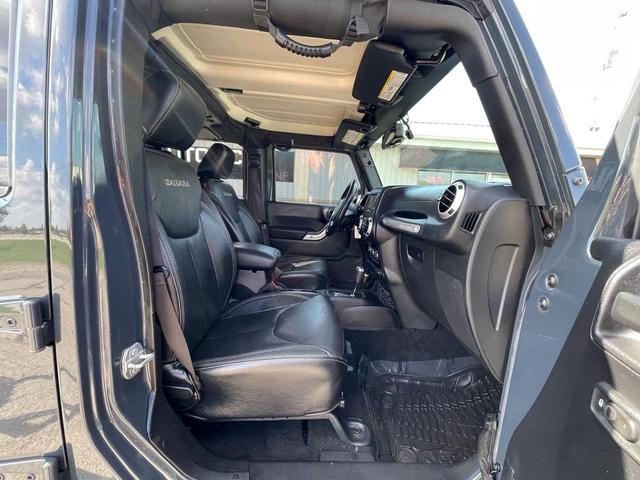 Photo of 2016 Rhino Clearcoat Jeep Wrangler Unlimited