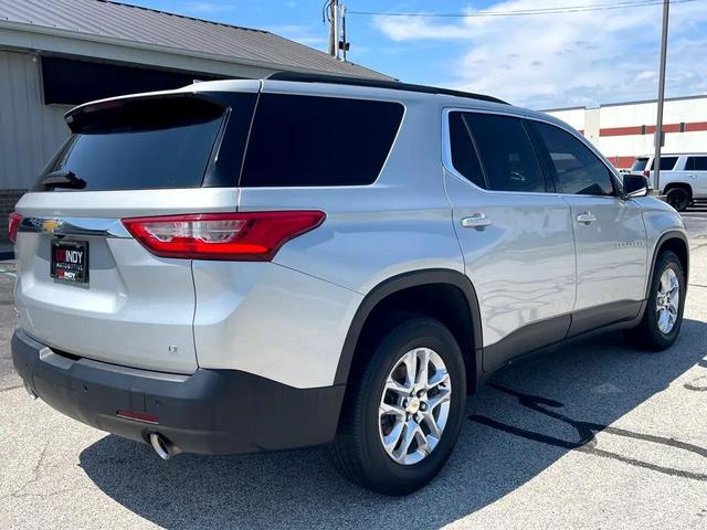 Photo of 2021 Silver Ice Metallic Chevrolet Traverse