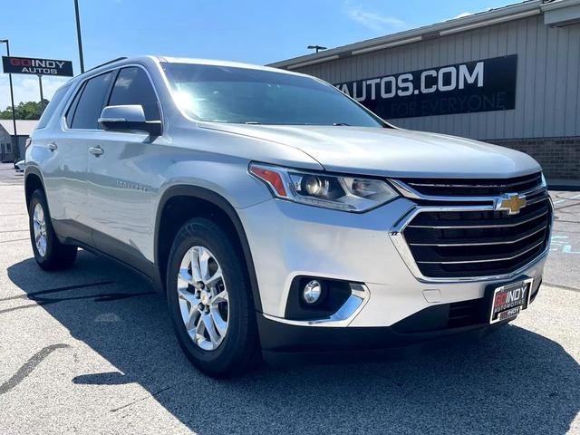 Photo of 2021 Silver Ice Metallic Chevrolet Traverse