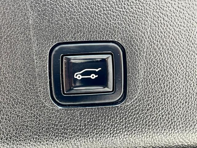Photo of 2021 Silver Ice Metallic Chevrolet Traverse