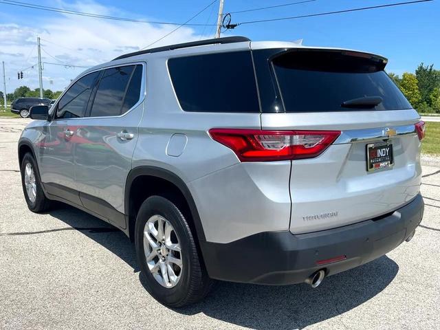 Photo of 2021 Silver Ice Metallic Chevrolet Traverse