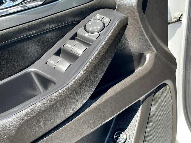 Photo of 2021 Silver Ice Metallic Chevrolet Traverse