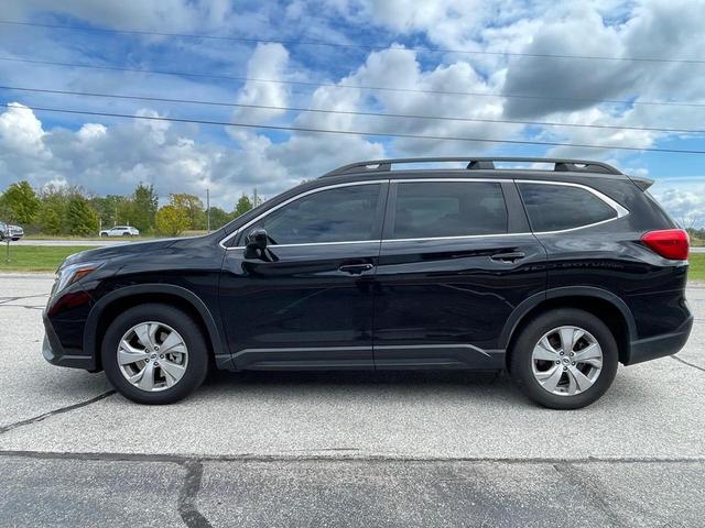 Photo of 2023 Crystal Black Silica Subaru Ascent