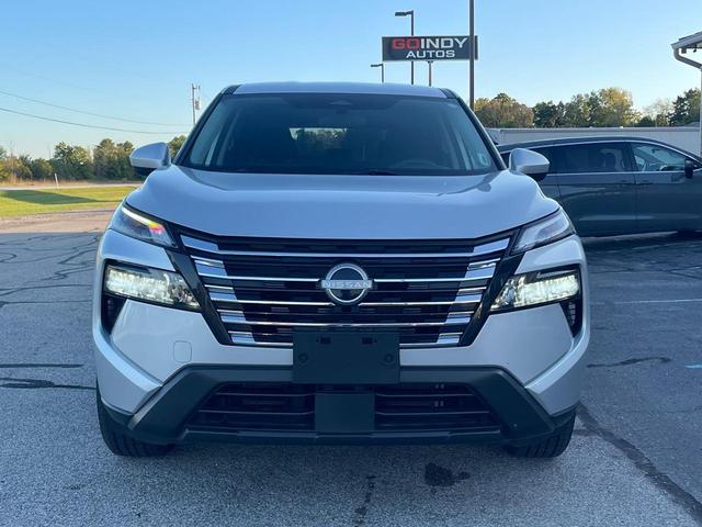 Photo of 2024 Brilliant Silver Metallic Nissan Rogue