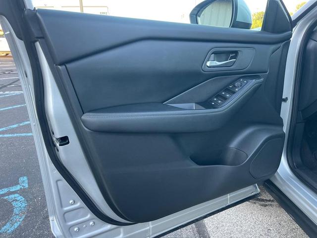 Photo of 2024 Brilliant Silver Metallic Nissan Rogue