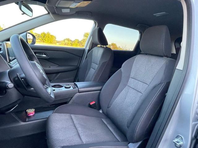 Photo of 2024 Brilliant Silver Metallic Nissan Rogue