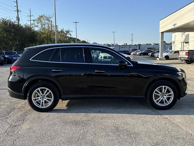 Photo of 2025 Black Mercedes-Benz GLC 300