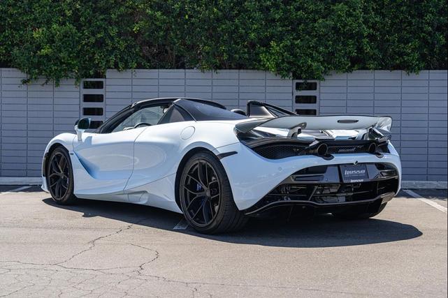 Photo of 2020 Muriwai White McLaren 720S