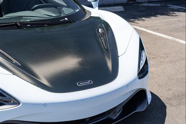 Photo of 2020 Muriwai White McLaren 720S