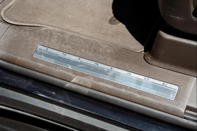 Photo of 2022 Dark Moon Blue Metallic Cadillac Escalade ESV