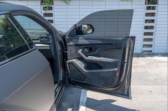 Photo of 2023 Giallo Auge w/ Black Wrap Lamborghini Urus