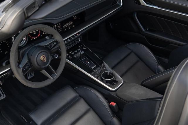 Photo of 2021 Black Porsche 911