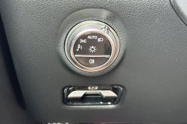 Photo of 2025 Polar White Mercedes-Benz C-Class