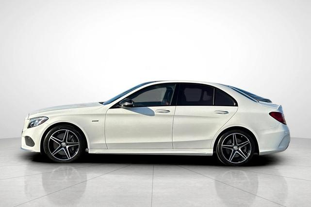 Photo of 2016 Polar White Mercedes-Benz C-Class