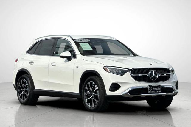 Photo of 2025 Polar White Mercedes-Benz GLC 350e