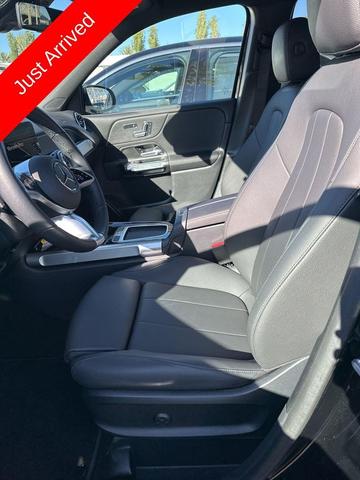 Photo of 2025 Night Black Mercedes-Benz GLB 250