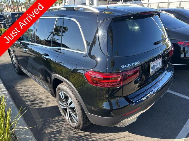 Photo of 2025 Night Black Mercedes-Benz GLB 250