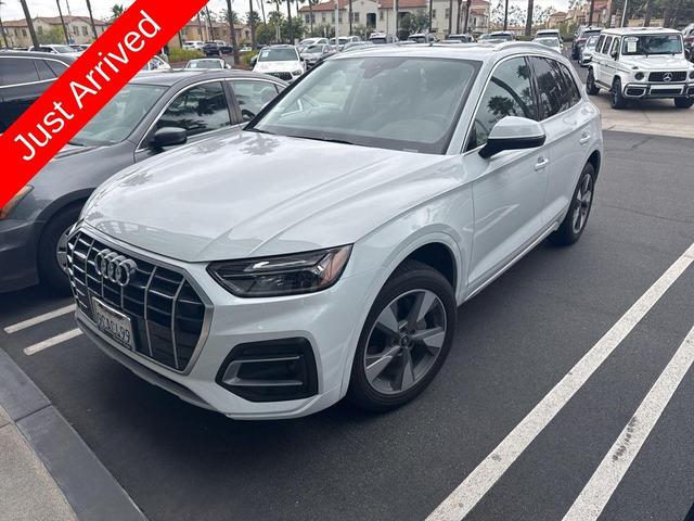 Photo of 2022 Glacier White Metallic Audi Q5