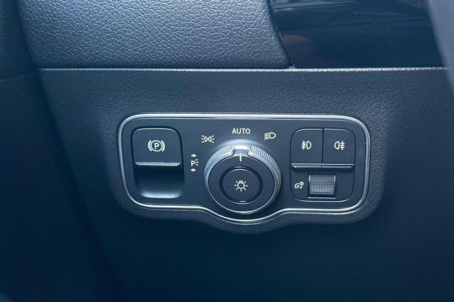 Photo of 2025 Night Black Mercedes-Benz GLA 250