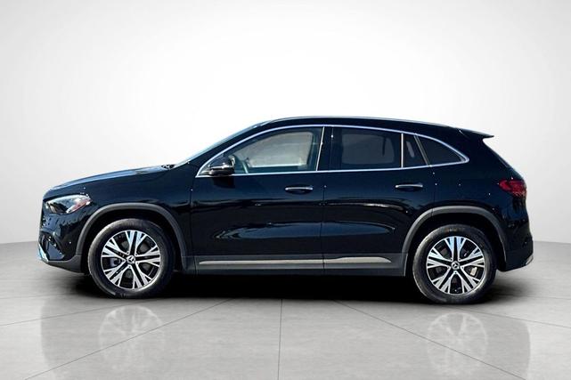 Photo of 2025 Night Black Mercedes-Benz GLA 250