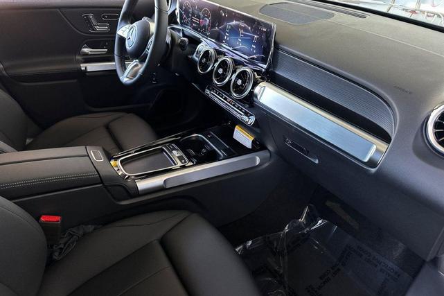 Photo of 2026 Mountain Grey Metallic Mercedes-Benz GLB 250