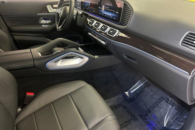 Photo of 2025 Black Mercedes-Benz GLE 350